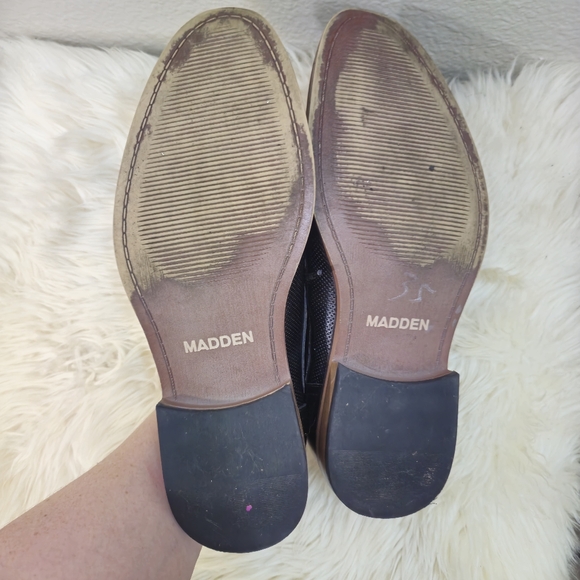 Madden Arrunn Oxford Dress Shoes - Picture 11 of 12